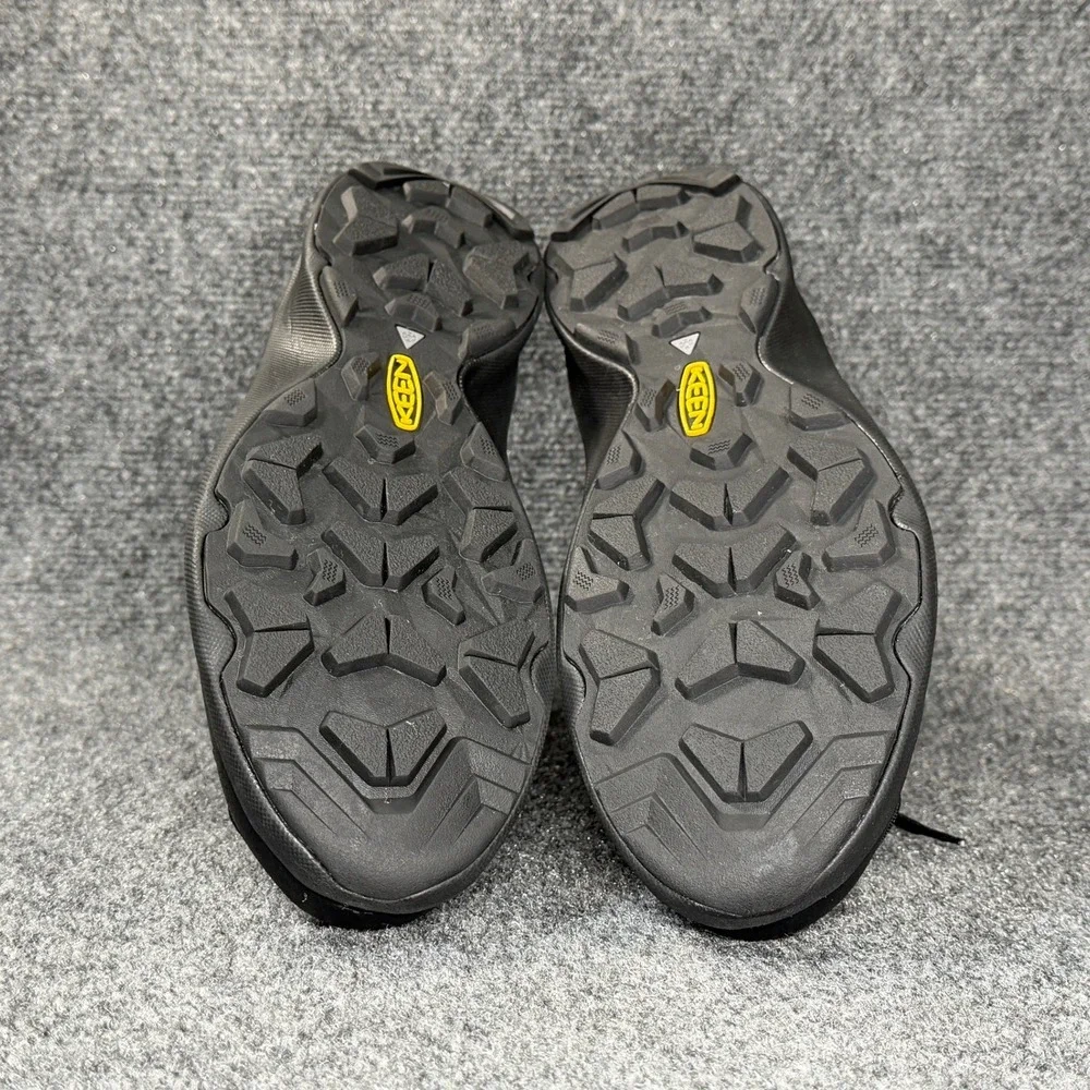 Keen have foot black